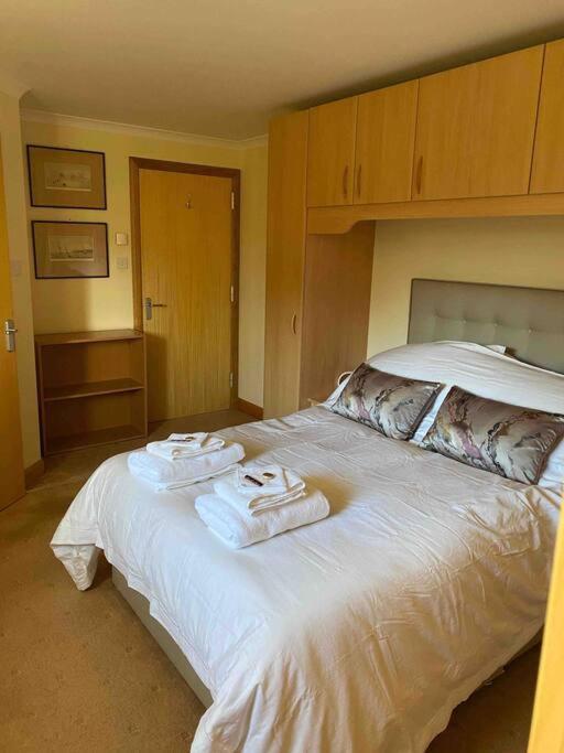 Apartment 500 - Metro Style Apartment On Nc500 Thurso Buitenkant foto